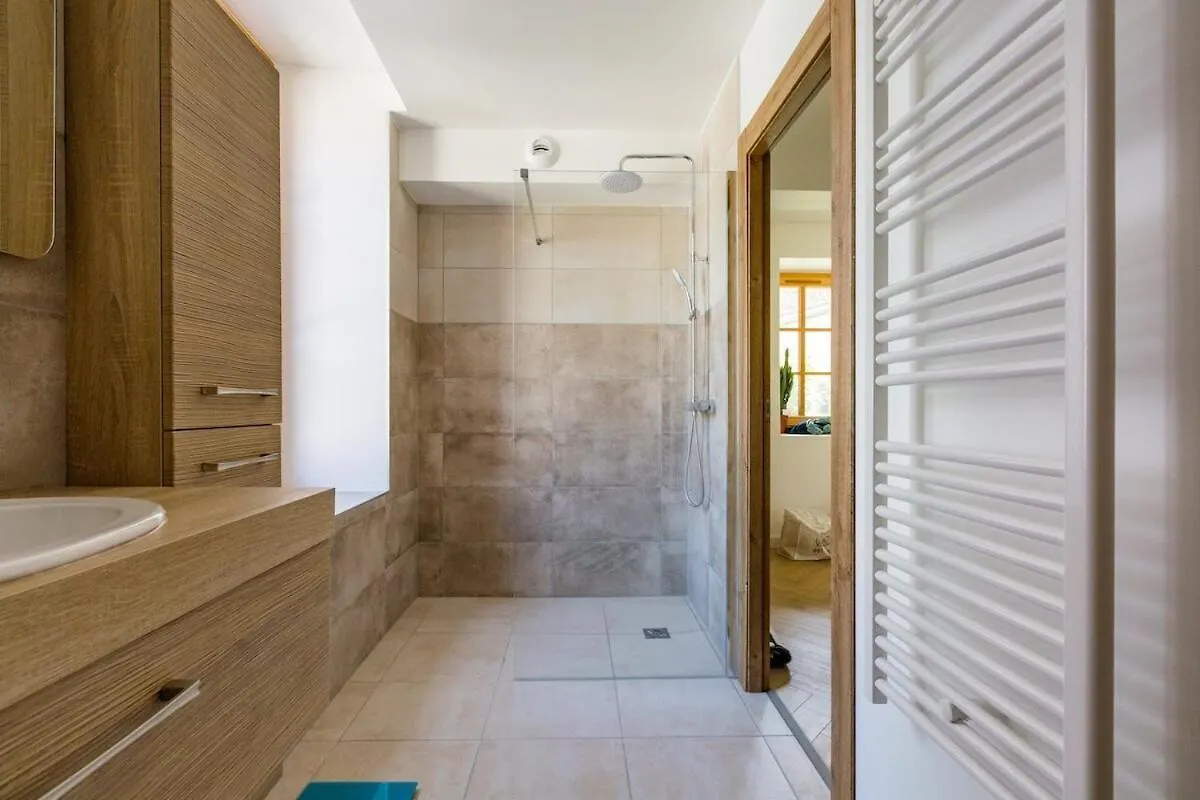 Appartement Avec Jardin & Vue Lac Talloires